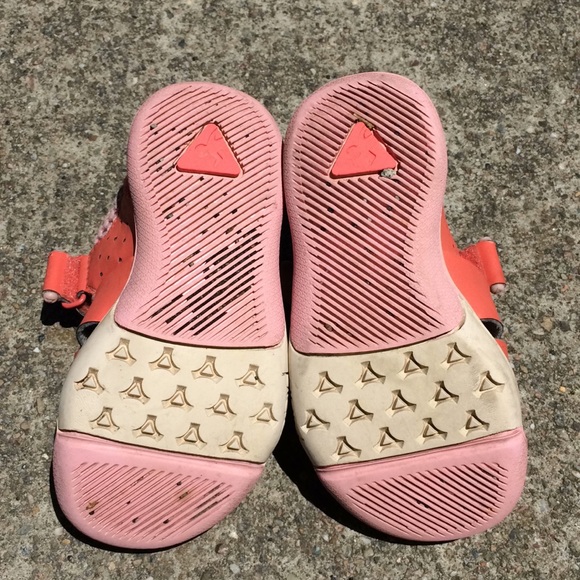 PLAE Sandal Neon Peach T8 - Picture 9 of 10